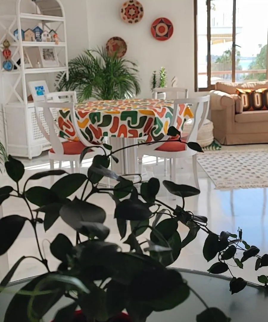 Marbella Suite 0*,